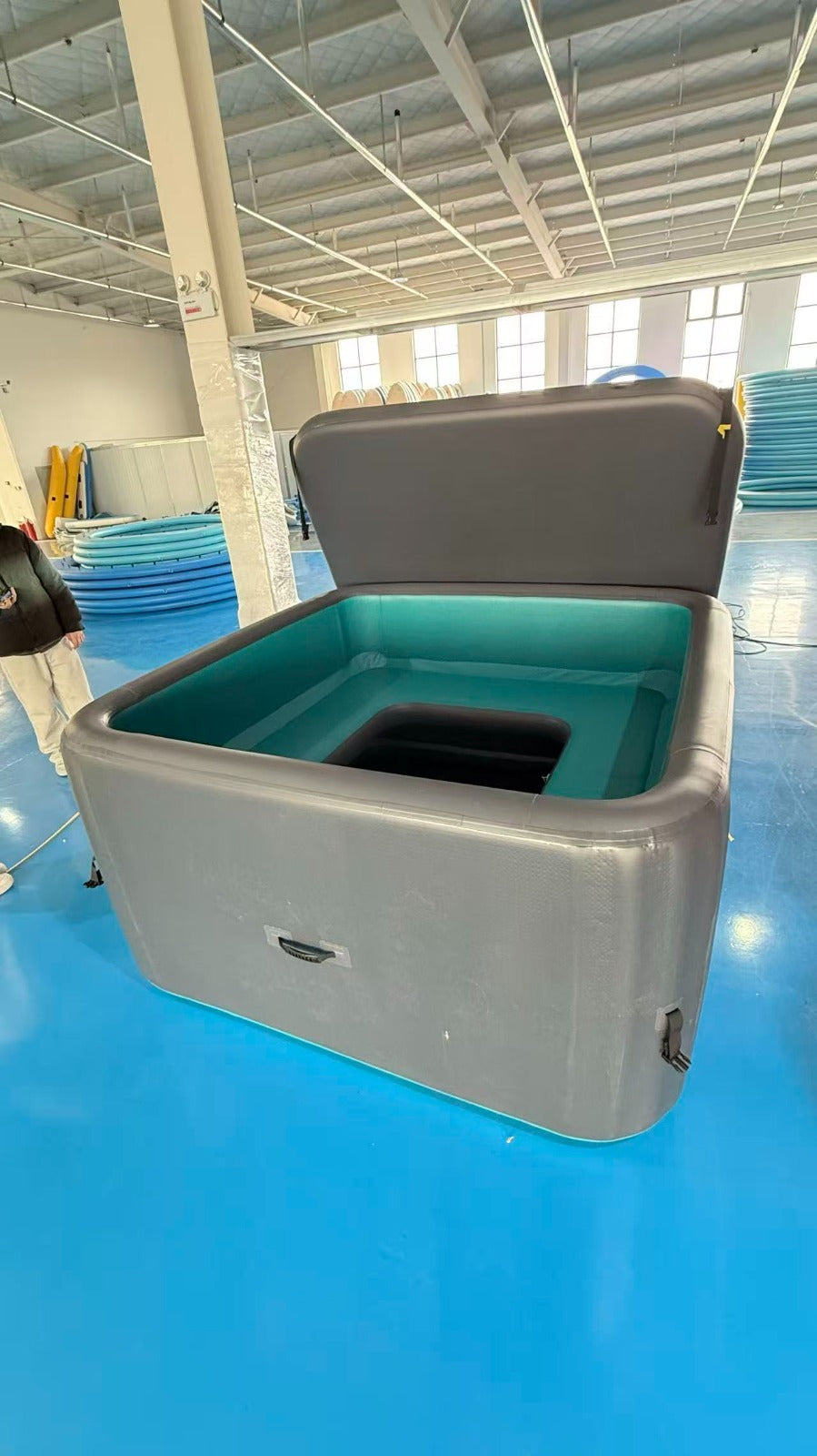 Jacuzzi SPA Hinchable Con Asiento Premium Drop-Stitch 4 Personas